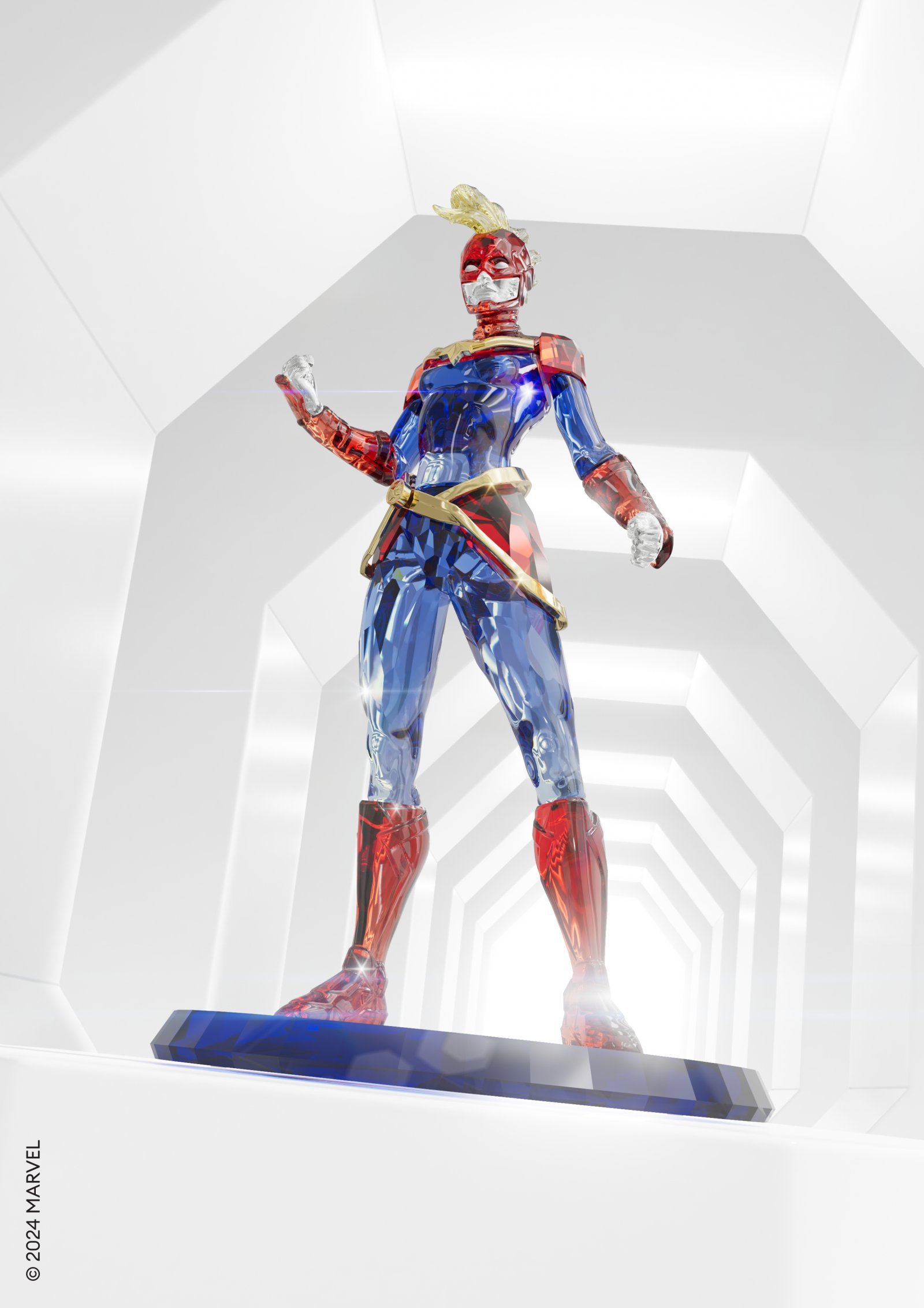 アメコミヒーローがクリスタルの豪華なフィギュアに！MARVEL x